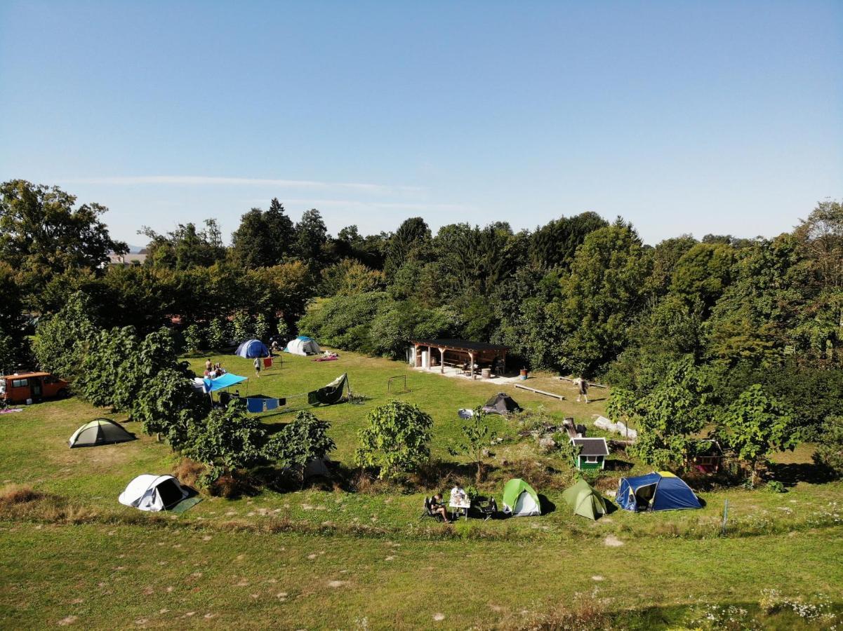 Camping @ Nogometni Golf Ljubljana Exterior photo