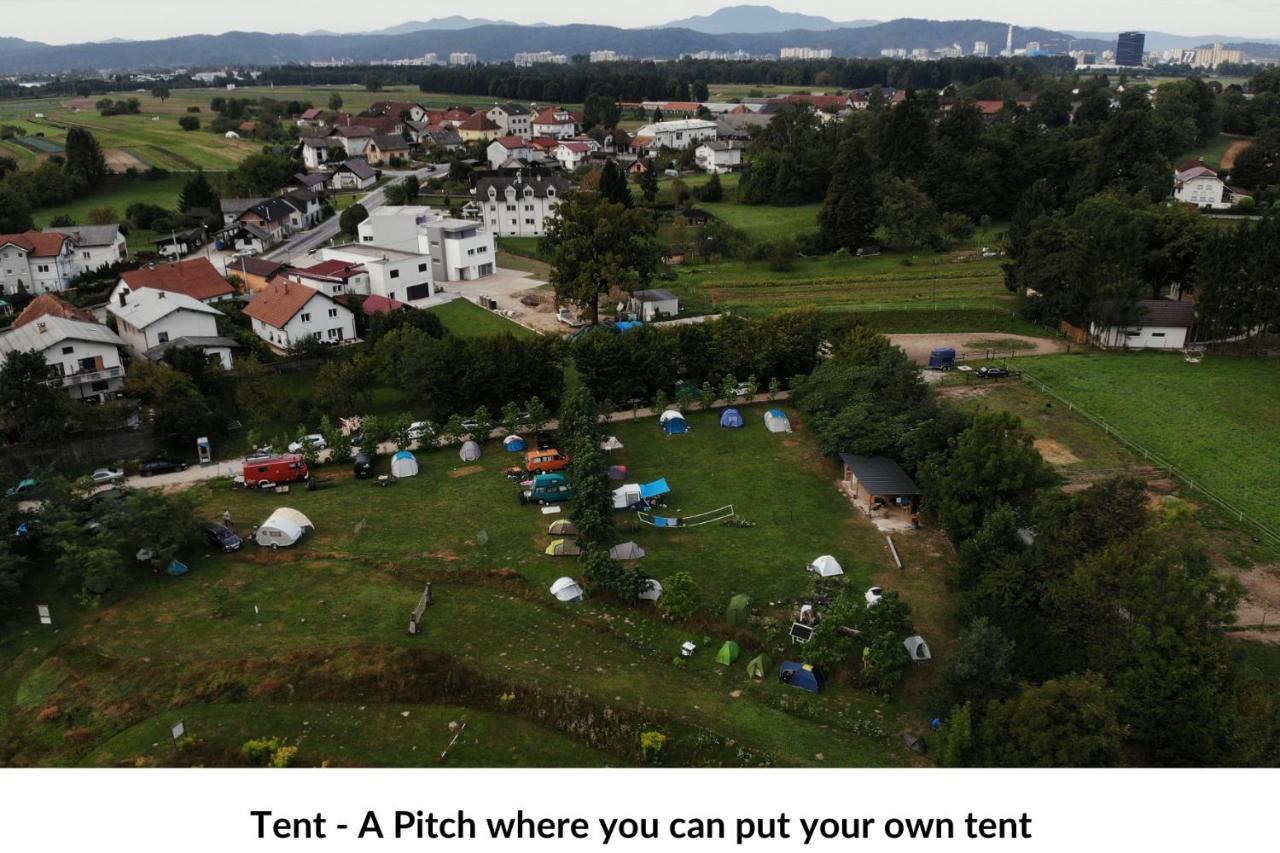 Camping @ Nogometni Golf Ljubljana Exterior photo