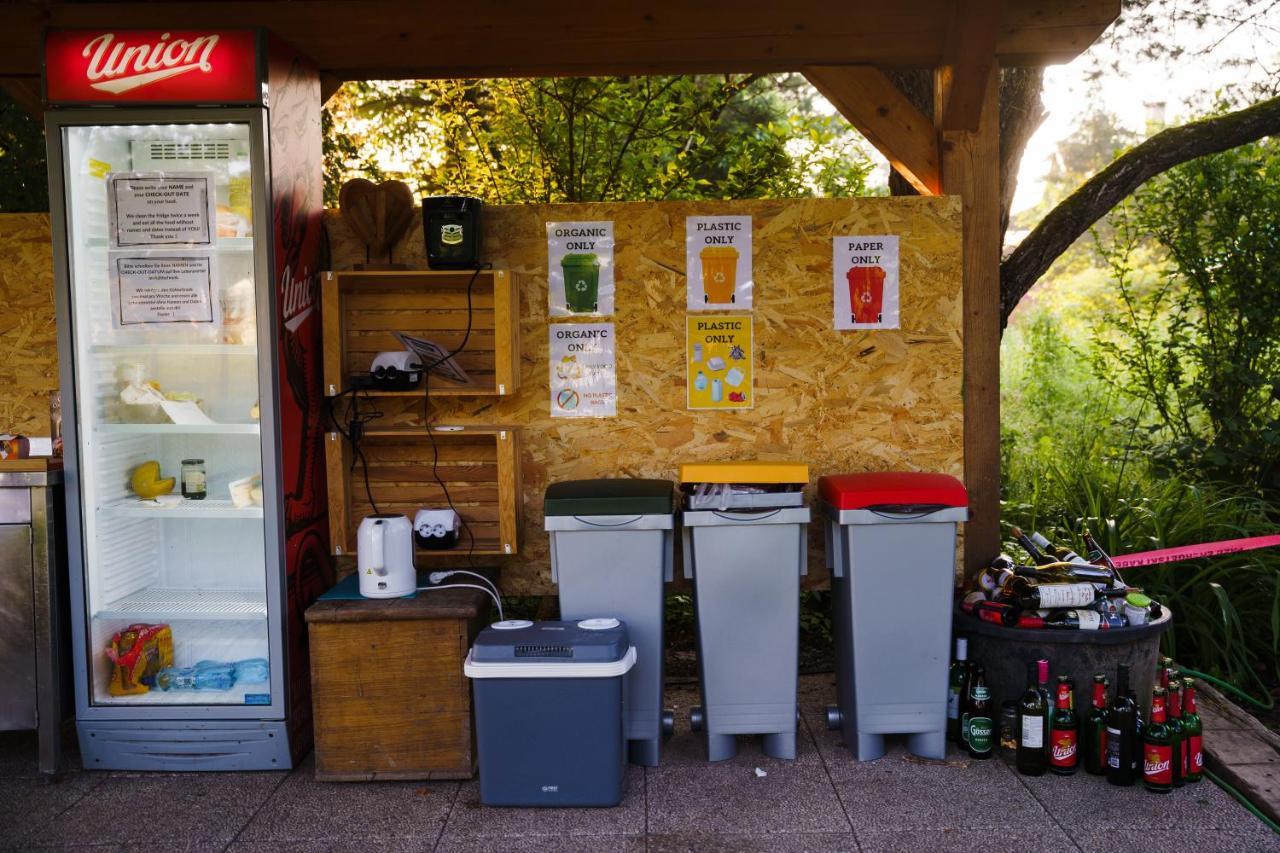 Camping @ Nogometni Golf Ljubljana Exterior photo