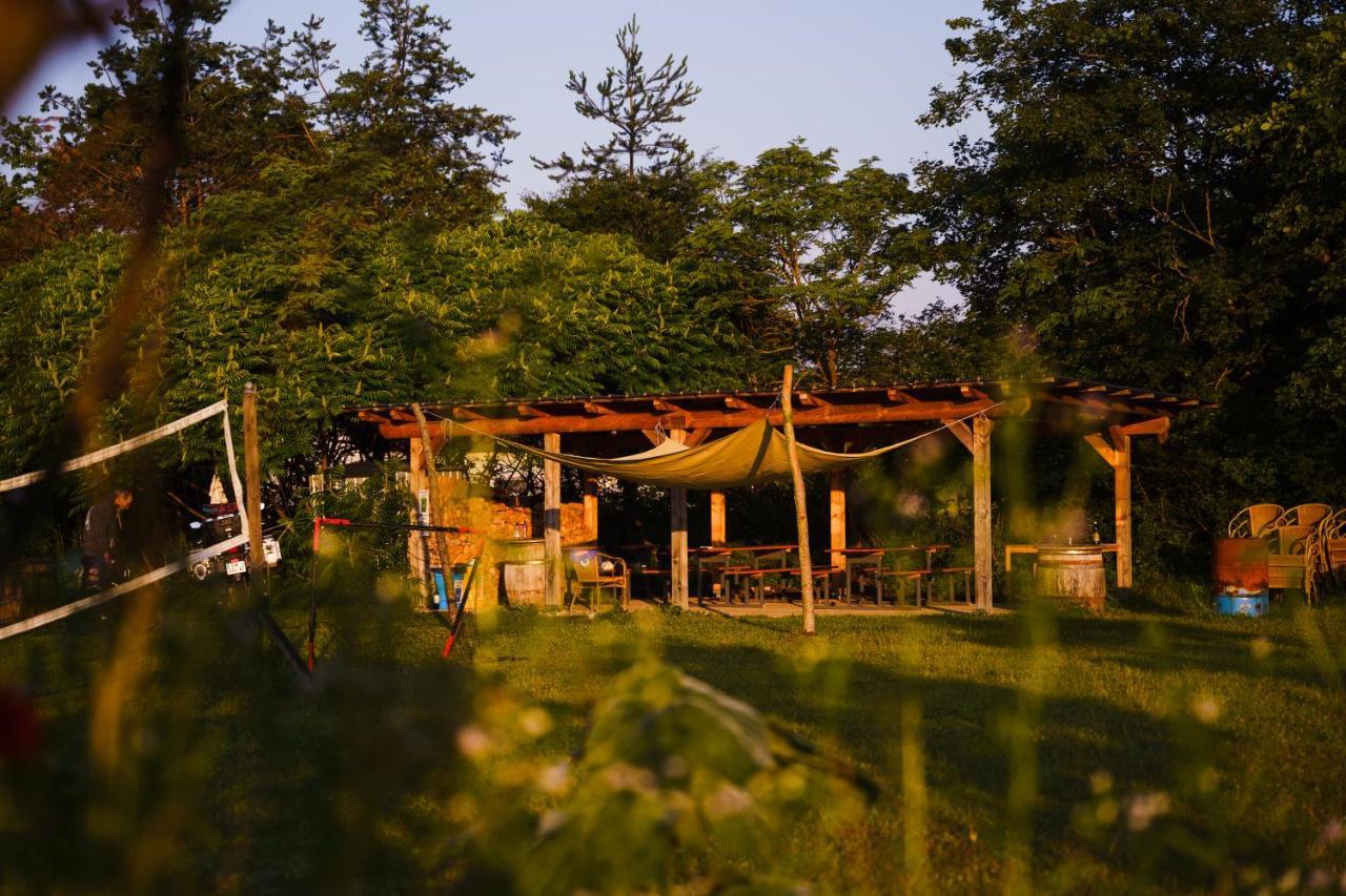 Camping @ Nogometni Golf Ljubljana Exterior photo