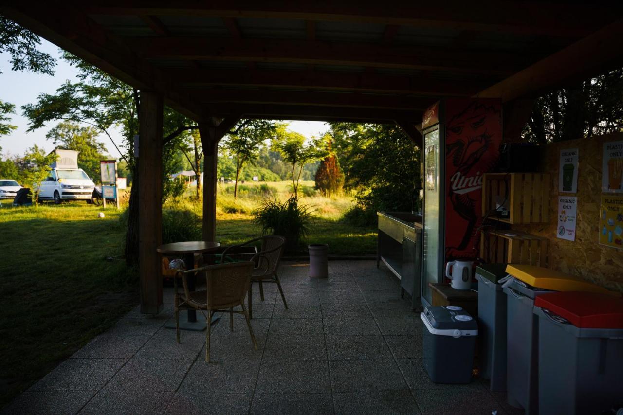 Camping @ Nogometni Golf Ljubljana Exterior photo